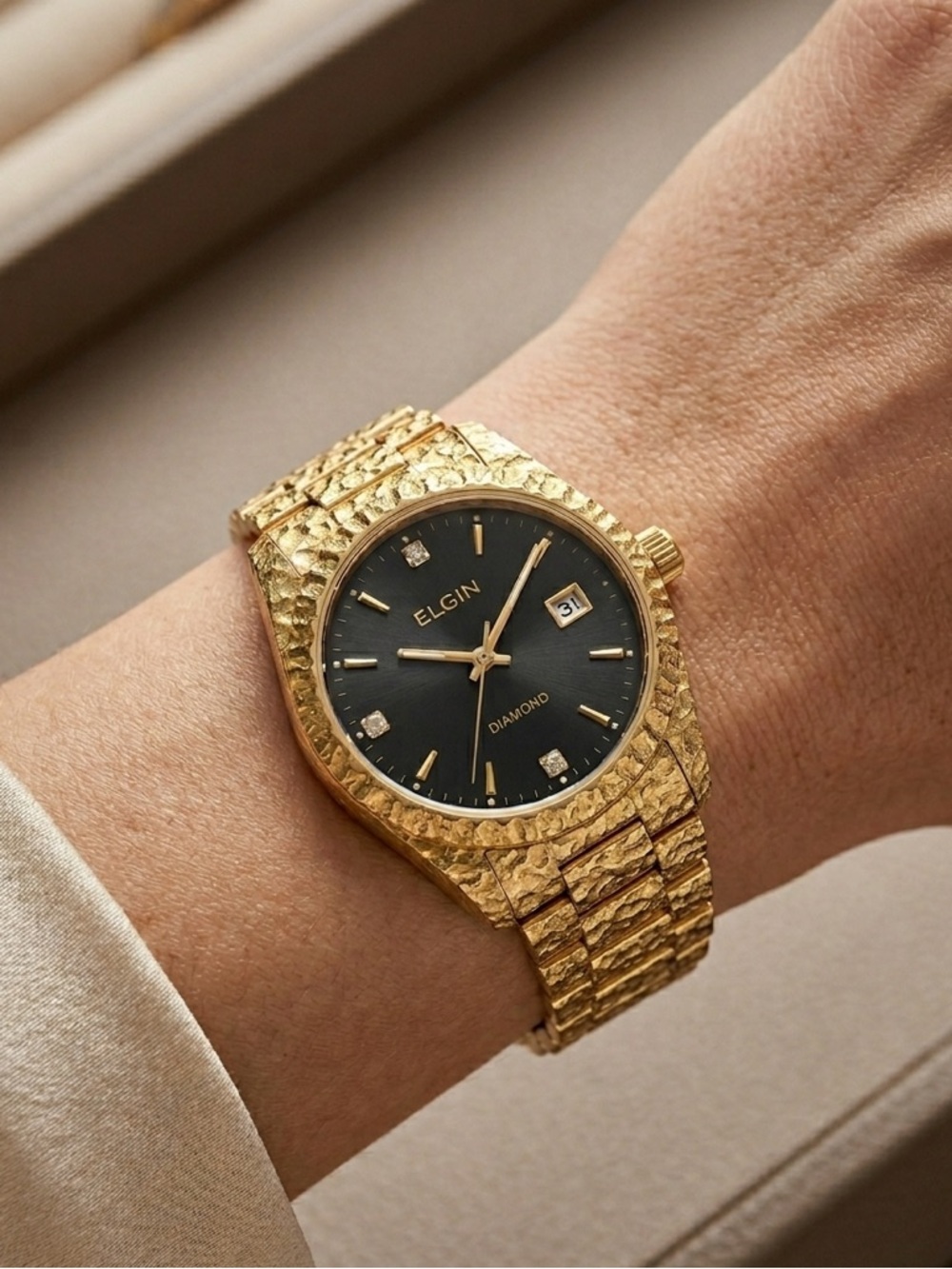 ELGIN FG1040ST Vintage Diamond Women’s Gold Tone Nugget Band Round Watch AS IS